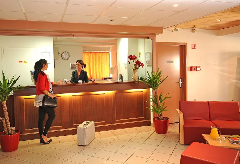 Ibis Budget Bourgoin Jallieu Centre Exterior foto