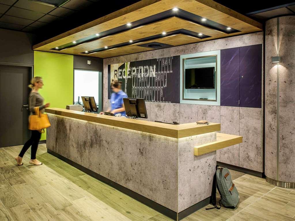Ibis Budget Bourgoin Jallieu Centre Exterior foto