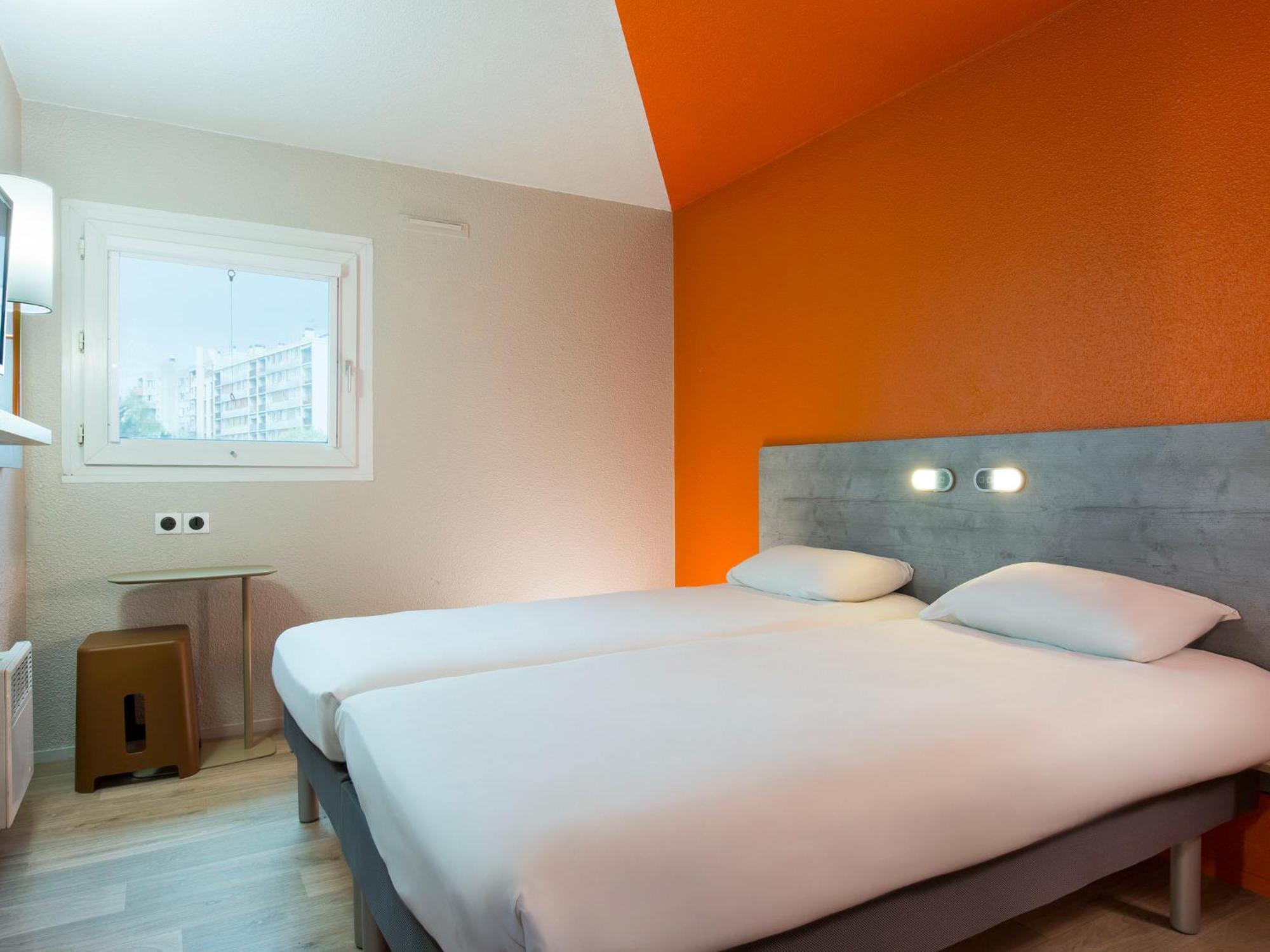 Ibis Budget Bourgoin Jallieu Centre Exterior foto